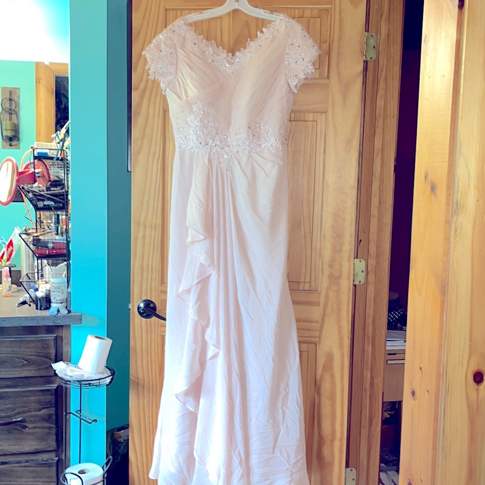 Mother of the bride dress never wore
